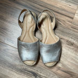 Born Trang Sandals Womens Metallic Leather Comfort Slingback Peep Toe Flat
